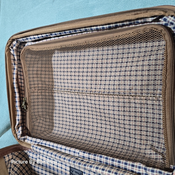 Bass Black Suitcase with Brown Accents - Picture 12 of 12